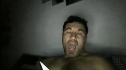 Snapshot of bagio18 chatting on 11-28-25, 09:06 Bagio online show from 11-28-25, 09:06