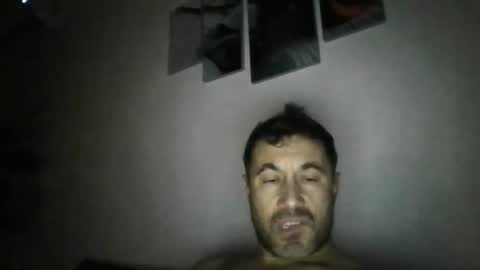 Snapshot of bagio18 chatting on 12-21-25, 10:17 Bagio online show from 12-21-25, 10:17