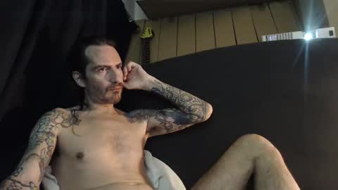 Snapshot of bailey39 chatting on 12-17-24, 04:34 Bailey online show from 12-17-24, 04:34