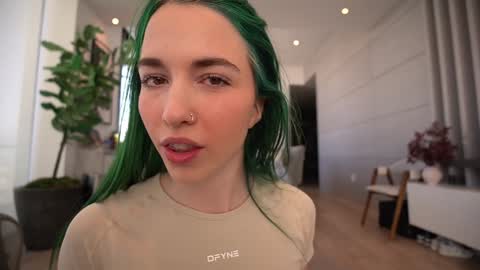 Bailey online show from 01-12-25, 01:37