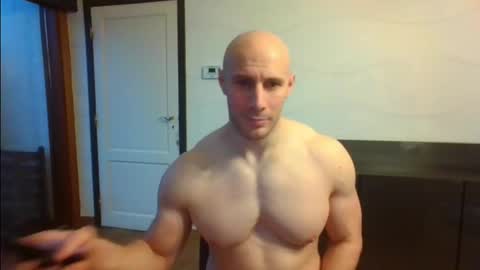 Snapshot of baldyboyy chatting on 12-05-24, 03:28 baldyboyy online show from 12-05-24, 03:28