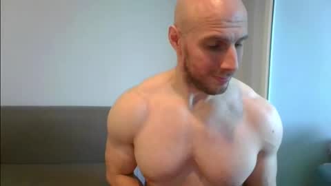 Snapshot of baldyboyy chatting on 02-09-25, 07:49 baldyboyy online show from 02-09-25, 07:49