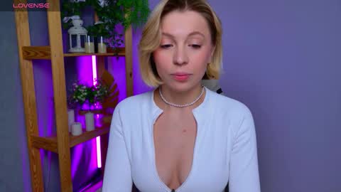 Elly online show from 03-05-26, 05:25