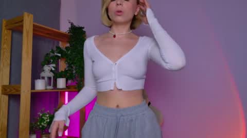 Elly online show from 04-04-26, 06:00