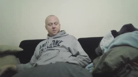 Snapshot of ballzrockwell chatting on 10-30-25, 03:46 ballzrockwell online show from 10-30-25, 03:46