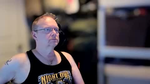 Snapshot of baltomoron69 chatting on 06-11-26, 11:30 baltomoron69 online show from 06-11-26, 11:30