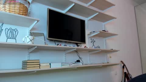 Kira online show from 02-13-26, 05:09