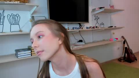 Kira online show from 03-13-26, 05:47