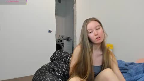 Kira online show from 04-13-26, 06:02