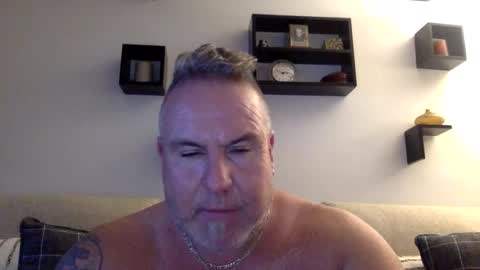 Snapshot of banana5289 chatting on 11-26-25, 07:48 banana5289 online show from 11-26-25, 07:48