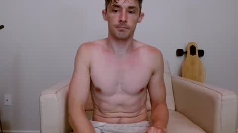 Snapshot of bananacurvesleft chatting on 06-16-26, 04:15 bananacurvesleft online show from 06-16-26, 04:15
