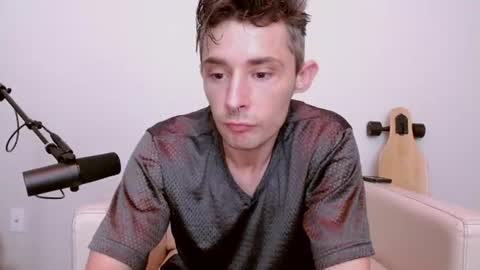 Snapshot of bananacurvesleft chatting on 06-20-26, 04:48 bananacurvesleft online show from 06-20-26, 04:48