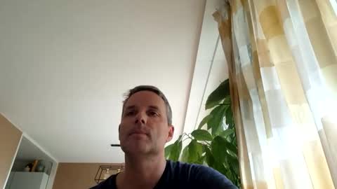 bananasplit1900 online show from 10-18-25, 10:27