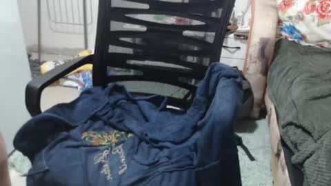 Snapshot of banderkin1980 chatting on 02-19-25, 06:00 Kengoo4girls online show from 02-19-25, 06:00