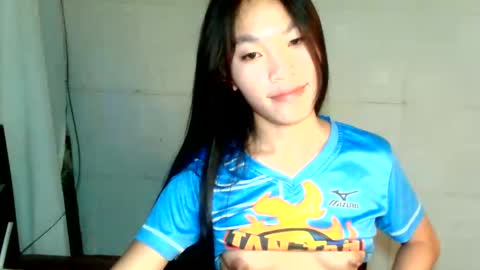 Snapshot of baninay810654 chatting on 05-17-26, 09:00 baninay810654 online show from 05-17-26, 09:00
