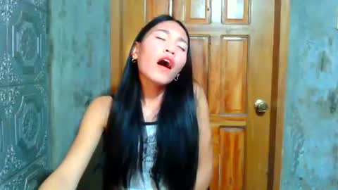 Snapshot of baninay810654 chatting on 06-19-26, 10:57 baninay810654 online show from 06-19-26, 10:57