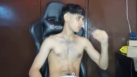 Snapshot of banmeel chatting on 10-20-25, 12:44 Damiano online show from 10-20-25, 12:44