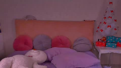 Barbie Kim online show from 01-12-25, 01:53