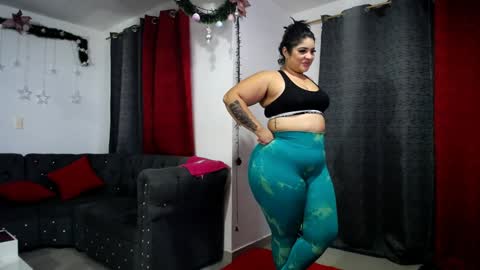 Snapshot of barbaraferrer69 chatting on 12-27-24, 07:08 BARBARA FERRER online show from 12-27-24, 07:08