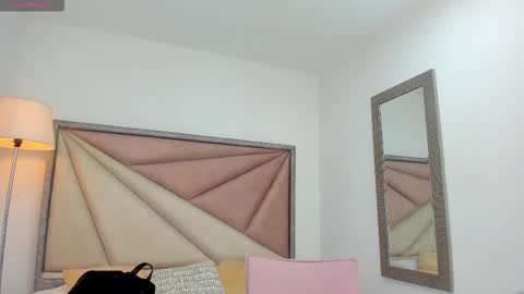 Snapshot of barbaraknox_ chatting on 11-03-25, 12:02 Barbara online show from 11-03-25, 12:02