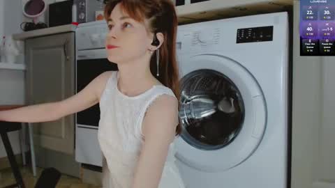 Amina online show from 09-24-25, 04:54