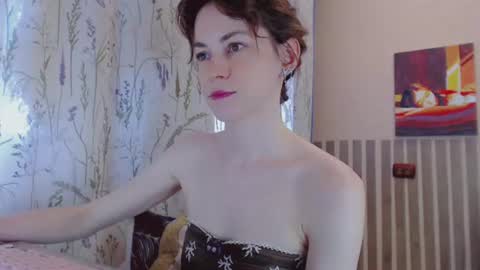 Snapshot of barbarian_girl chatting on 06-29-26, 10:59 Amina online show from 06-29-26, 10:59