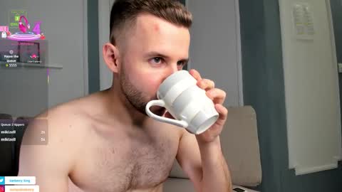 Snapshot of barberryx chatting on 09-21-25, 05:31 ENRIQUE online show from 09-21-25, 05:31