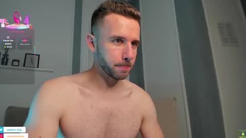 Snapshot of barberryx chatting on 10-10-25, 05:39 ENRIQUE online show from 10-10-25, 05:39