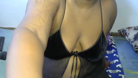Snapshot of barbie_1999 chatting on 02-06-25, 10:59 kendra online show from 02-06-25, 10:59