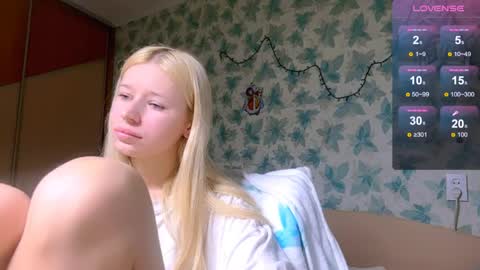 Snapshot of barbie_angel_ chatting on 03-29-26, 03:34 Barbie online show from 03-29-26, 03:34
