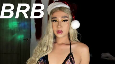 Snapshot of barbie_boy_ chatting on 12-03-24, 11:22 I work from home this is my room 3 online show from 12-03-24, 11:22