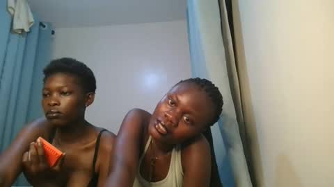 queen online show from 03-25-26, 11:00