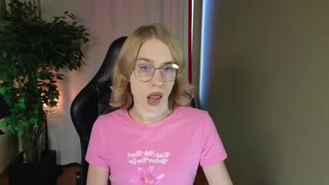 Snapshot of barbie_richy chatting on 09-12-25, 05:29 barbie_richy online show from 09-12-25, 05:29