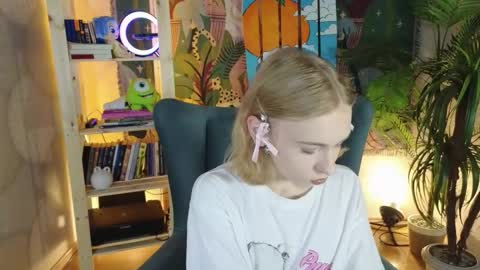 Snapshot of barbie_richy chatting on 09-25-25, 12:31 barbie_richy online show from 09-25-25, 12:31