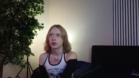 Snapshot of barbie_richy chatting on 10-17-25, 05:43 barbie_richy online show from 10-17-25, 05:43