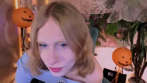 Snapshot of barbie_richy chatting on 10-31-25, 07:20 barbie_richy online show from 10-31-25, 07:20