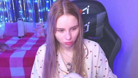 Eva online show from 12-30-24, 08:10