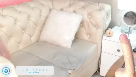 Snapshot of barbiefox_ chatting on 01-10-25, 09:53 barbiefox_ online show from 01-10-25, 09:53