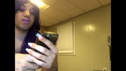 Snapshot of barbiegutzfan3 chatting on 10-01-25, 03:56 Tsbaby301 online show from 10-01-25, 03:56