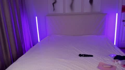  Emma online show from 04-12-26, 07:52