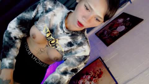 Snapshot of barbiemariefox chatting on 02-26-26, 05:34 Barbie online show from 02-26-26, 05:34