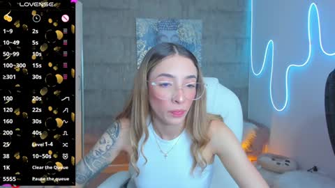 Snapshot of barbiie_scoth chatting on 01-06-25, 10:58 Barbie Scot online show from 01-06-25, 10:58