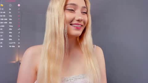 Mia online show from 05-22-26, 05:29