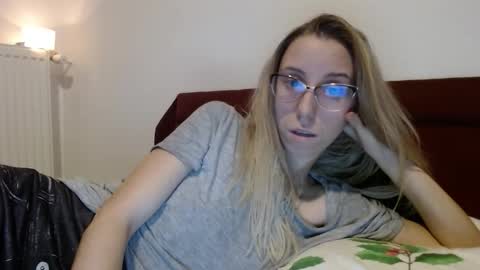 Snapshot of barelylegalblondy chatting on 02-15-26, 05:20 Lena online show from 02-15-26, 05:20