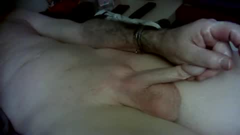 Snapshot of barenaked07 chatting on 12-16-24, 03:40 barenaked07 online show from 12-16-24, 03:40