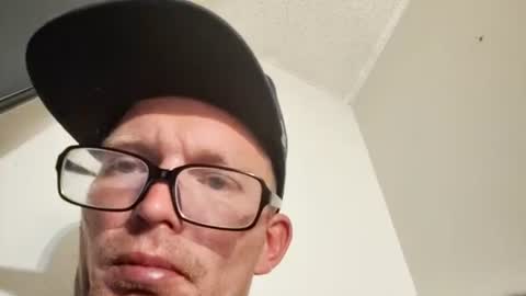 Snapshot of barniemay1 chatting on 03-08-25, 07:38 barniemay1 online show from 03-08-25, 07:38