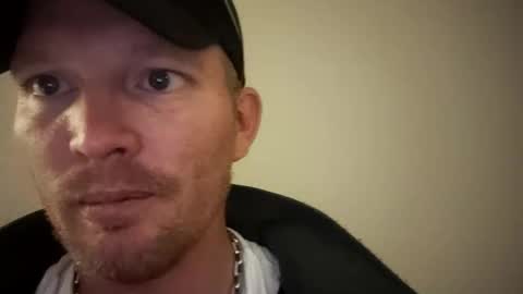 Snapshot of barniemay1 chatting on 11-11-25, 11:32 barniemay1 online show from 11-11-25, 11:32