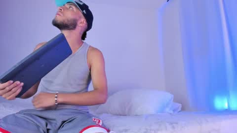 Bruce  online show from 01-06-25, 05:41