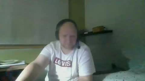 Snapshot of bart_poland chatting on 10-18-25, 10:21 bart_poland online show from 10-18-25, 10:21