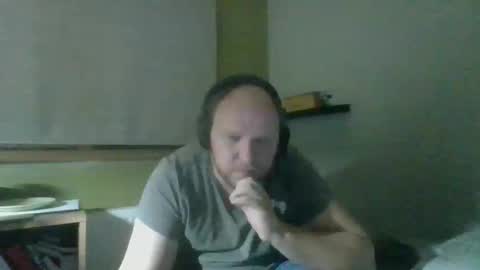 Snapshot of bart_poland chatting on 10-28-25, 10:45 bart_poland online show from 10-28-25, 10:45
